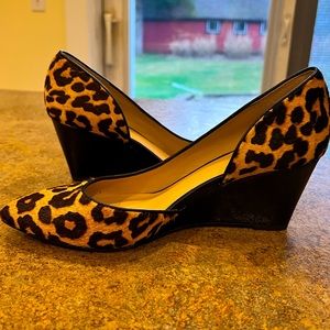 Leopard Franco Sarto wedge pump
